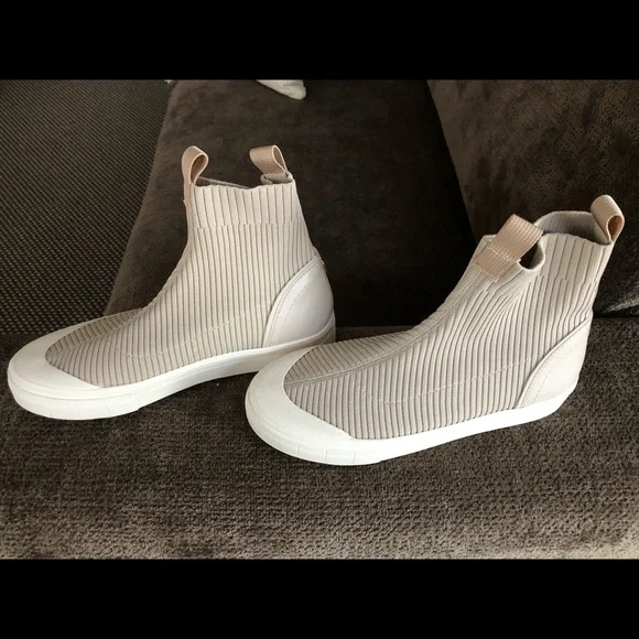 Brand new River Island Beige High Top Trainers size UK 7 - AU 9 or EU40 - Picture 10 of 10